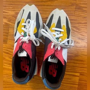 New Balance 327 Colorful Unisex Tennis Shoes - Women 10, Men 8.5